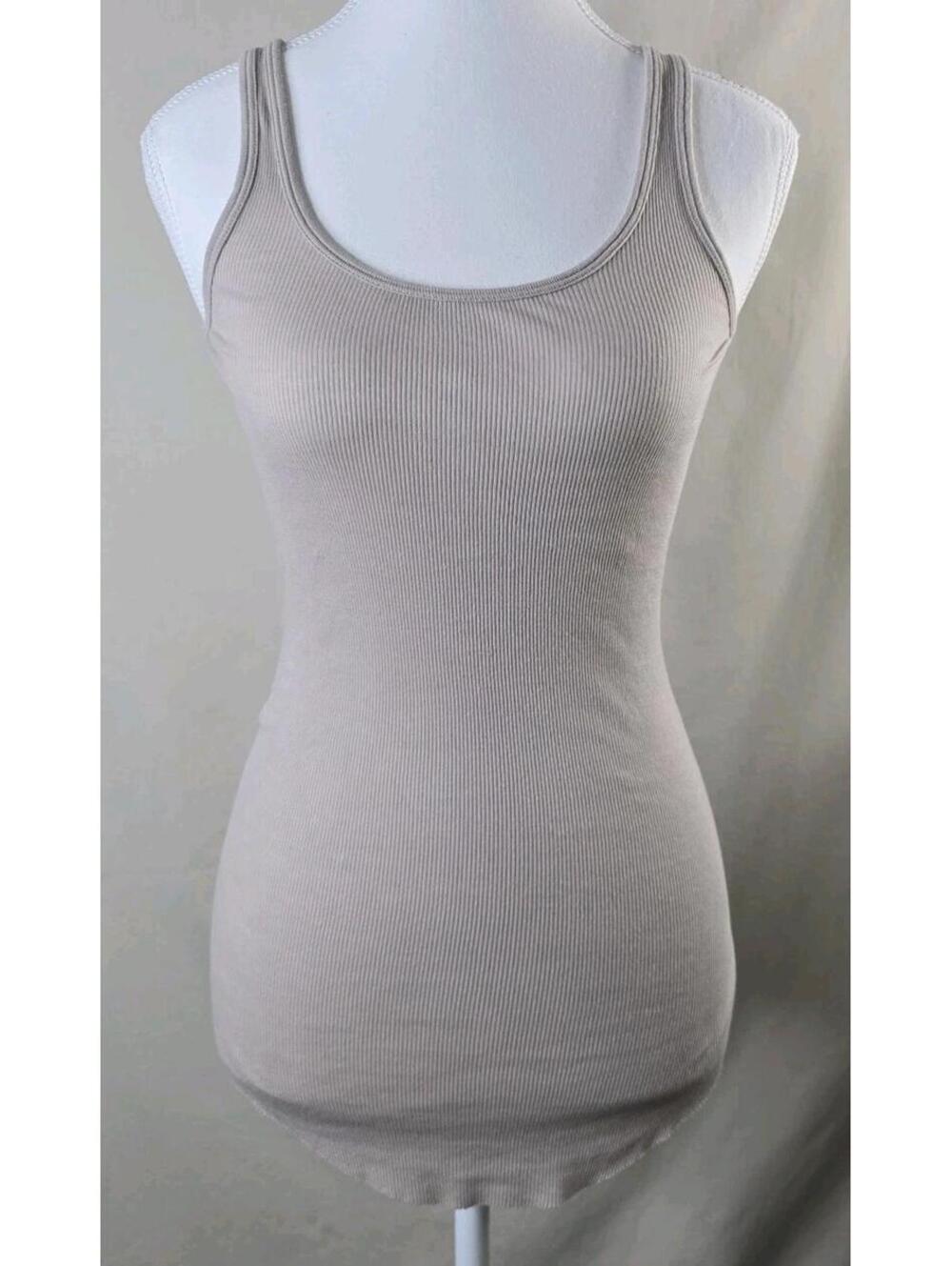 Vince Beige Rib Knit Tank Top Cami Scoop Neck Basic Layering Women’s S Excellent